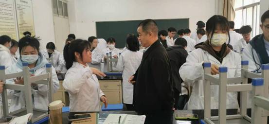 c2052d9bc70e92f59e4a3a68b35990d